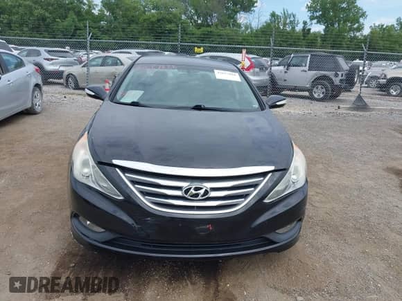 2014 Hyundai Sonata Limited z VIN 5NPEC4AC0EH822773, wystawiony jako IAAI lot #42657888 z przebiegiem 102 540 mil mil oraz . Historia ofert i sprzedaży dostępna na DreamBid. Obrazek 12.