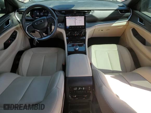 2023 Jeep Grand Cherokee Limited с VIN 1C4RJJBG7P8826098, выставлен на аукционе Copart как лот 54069335 с пробегом 21 301 миль миль и Списание • Salvage title. История ставок и продаж доступна на DreamBid. Изображение 8.