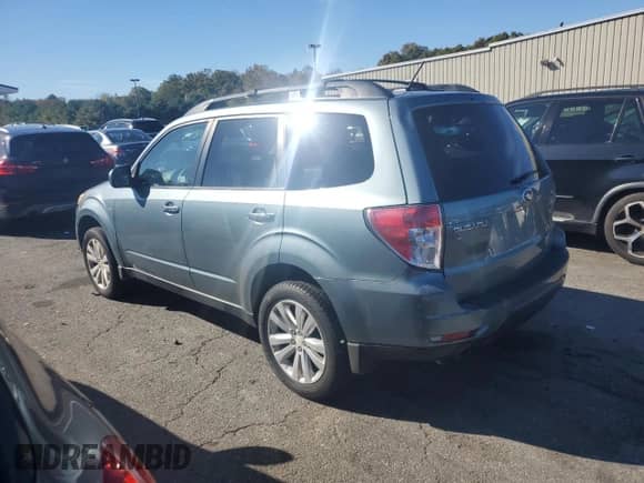 2012 Subaru Forester X Premium z VIN JF2SHADC6CH419568, wystawiony jako Copart lot #86185215 z przebiegiem 211 481 mil mil oraz Czysty tytuł • Clean title. Historia ofert i sprzedaży dostępna na DreamBid. Obrazek 2.