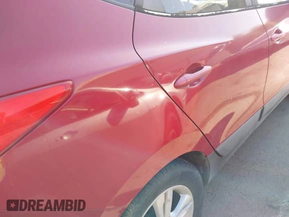 2011 Hyundai Tucson Limited с VIN KM8JU3AC0BU157828, выставлен на аукционе IAAI как лот 43250131 с пробегом 223 750 миль миль и . История ставок и продаж доступна на DreamBid. Изображение 12.