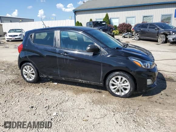 2021 Chevrolet Spark LS z VIN KL8CA6SA5MC709149, wystawiony jako Copart lot #64101205 z przebiegiem 62 483 mil mil oraz Nie do naprawy • Non repairable. Historia ofert i sprzedaży dostępna na DreamBid. Obrazek 4.