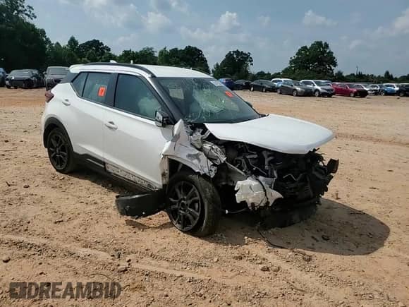 2022 Nissan Kicks SR z VIN 3N1CP5DV0NL501379, wystawiony jako Copart lot #62479205 z przebiegiem 80 587 mil mil oraz Szkoda całkowita • Salvage title. Historia ofert i sprzedaży dostępna na DreamBid. Obrazek 14.