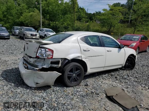 2008 Dodge Avenger SXT with VIN 1B3LC56JX8N299403, listed as a Copart auction lot 60593534 with 154,919 mi miles and Salvage title. Bid and sale history available at DreamBid. Image 3.