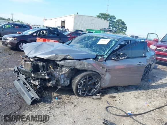 2025 Hyundai Elantra N Line z VIN KMHLR4DF6SU945051, wystawiony jako IAAI lot #43048171 z przebiegiem Nie podano mil oraz . Historia ofert i sprzedaży dostępna na DreamBid. Obrazek 2.