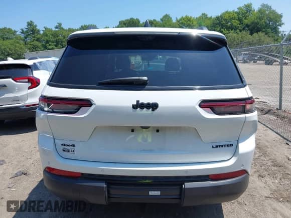 2025 Jeep Grand Cherokee Limited z VIN 1C4RJKBG6S8684132, wystawiony jako IAAI lot #42727769 z przebiegiem 6 431 mil mil oraz . Historia ofert i sprzedaży dostępna na DreamBid. Obrazek 17.