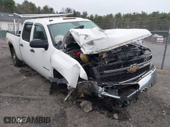 2011 Chevrolet Silverado 2500HD Work Truck с VIN 1GC1KVCGXBF263603, выставлен на аукционе IAAI как лот 40961007 с пробегом 170 712 миль миль и . История ставок и продаж доступна на DreamBid. Изображение 1.
