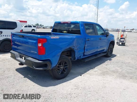 2022 Chevrolet Silverado 1500 Custom Trail Boss с VIN 3GCPDCEK2NG628420, выставлен на аукционе IAAI как лот 42605520 с пробегом 77 007 миль миль и . История ставок и продаж доступна на DreamBid. Изображение 4.