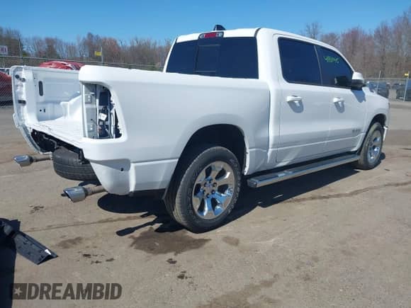 2024 Ram 1500 Big Horn z VIN 1C6SRFFT8RN107517, wystawiony jako IAAI lot #41881945 z przebiegiem 26 396 mil mil oraz . Historia ofert i sprzedaży dostępna na DreamBid. Obrazek 4.