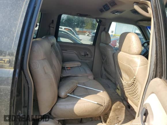 1999 Chevrolet Suburban с VIN 3GNFK16R8XG180485, выставлен на аукционе Copart как лот 71903685 с пробегом 161 844 миль миль и Чистый • Clean title. История ставок и продаж доступна на DreamBid. Изображение 11.