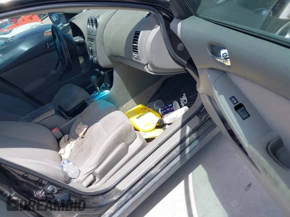 2015 Nissan Altima 2.5 с VIN 1N4AL3AP1FC164976, выставлен на аукционе IAAI как лот 42839210 с пробегом 168 074 миль миль и . История ставок и продаж доступна на DreamBid. Изображение 5.