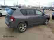 2017 Jeep Compass Latitude z VIN 1C4NJCEA2HD153005, wystawiony jako Copart lot #50681635 z przebiegiem 179 123 mil mil oraz Czysty tytuł • Clean title. Historia ofert i sprzedaży dostępna na DreamBid. Obrazek 3.