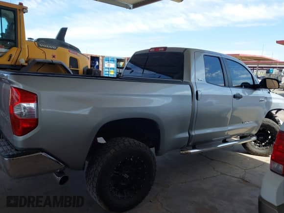 2017 Toyota Tundra SR5 with VIN 5TFRY5F15HX214109, listed as a IAAI auction lot 42181518 with 78,251 mi miles and . Bid and sale history available at DreamBid. Image 13.