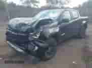 2022 Chevrolet Colorado 4WD Z71 z VIN 1GCGTDEN1N1228852, wystawiony jako IAAI lot #42755134 z przebiegiem 50 539 mil mil oraz . Historia ofert i sprzedaży dostępna na DreamBid. Obrazek 2.