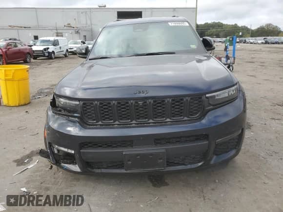2023 Jeep Grand Cherokee Limited with VIN 1C4RJKBG6P8745079, listed as a Copart auction lot 71898095 with 28,940 mi miles and Salvage title. Bid and sale history available at DreamBid. Image 5.