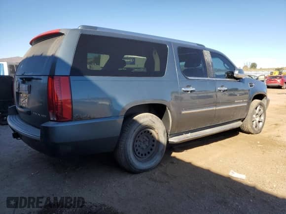 2008 Cadillac Escalade ESV с VIN 1GYFK66848R213927, выставлен на аукционе Copart как лот 87486375 с пробегом Не указан миль и Чистый • Clean title. История ставок и продаж доступна на DreamBid. Изображение 3.