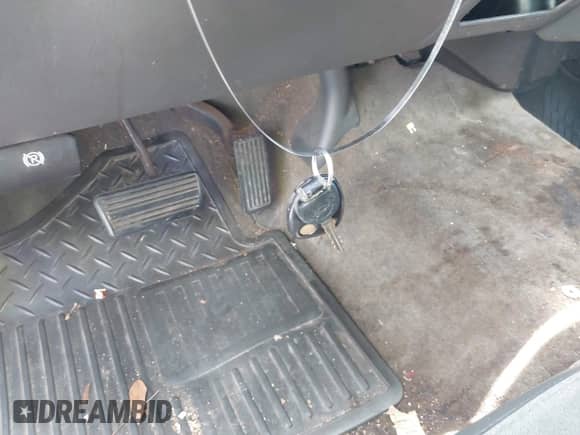 2005 Chevrolet Silverado 1500HD LS с VIN 1GCGC13U25F863364, выставлен на аукционе IAAI как лот 42650260 с пробегом 278 150 миль миль и . История ставок и продаж доступна на DreamBid. Изображение 11.