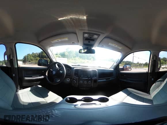 2014 Ram 1500 Express z VIN 1C6RR7KT9ES411736, wystawiony jako IAAI lot #42451829 z przebiegiem 154 986 mil mil oraz . Historia ofert i sprzedaży dostępna na DreamBid. Obrazek 19.