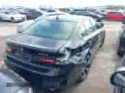 2021 BMW 3 Series 330e xDrive z VIN 3MW5P9J06M8B84969, wystawiony jako IAAI lot #41208810 z przebiegiem 34 199 mil mil oraz . Historia ofert i sprzedaży dostępna na DreamBid. Obrazek 4.