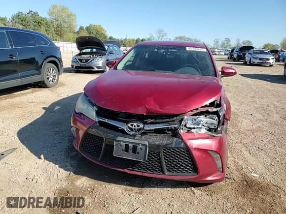 2015 Toyota Camry SE z VIN 4T1BF1FK7FU933851, wystawiony jako Copart lot #85495325 z przebiegiem 206 465 mil mil oraz Szkoda całkowita • Salvage title. Historia ofert i sprzedaży dostępna na DreamBid. Obrazek 13.