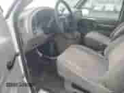 2003 Chevrolet Astro Cargo с VIN 1GCDL19X53B144974, выставлен на аукционе Copart как лот 87930935 с пробегом Не указан миль и Чистый • Clean title. История ставок и продаж доступна на DreamBid. Изображение 8.
