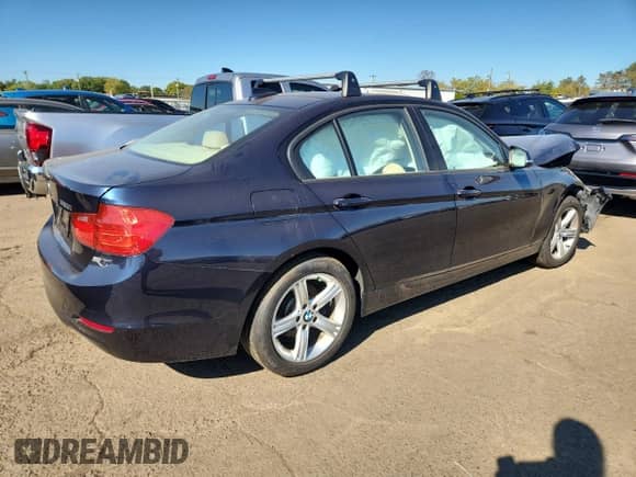 2014 BMW 3 Series 320i xDrive с VIN WBA3C3C5XEF987057, выставлен на аукционе Copart как лот 82234505 с пробегом 110 977 миль миль и Чистый • Clean title. История ставок и продаж доступна на DreamBid. Изображение 3.