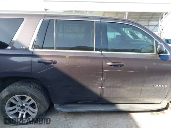 2015 Chevrolet Tahoe LS с VIN 1GNSCAKCXFR628303, выставлен на аукционе IAAI как лот 42002698 с пробегом 152 141 миль миль и . История ставок и продаж доступна на DreamBid. Изображение 13.