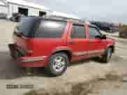 1998 Chevrolet Blazer LS with VIN 1GNDT13W0W2231600, listed as a Copart auction lot 47641935 with 242,102 mi miles and Salvage title. Bid and sale history available at DreamBid. Image 3.