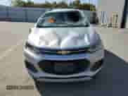 2018 Chevrolet Trax LT z VIN KL7CJLSB1JB617193, wystawiony jako Copart lot #81850645 z przebiegiem 89 571 mil mil oraz Szkoda całkowita • Salvage title. Historia ofert i sprzedaży dostępna na DreamBid. Obrazek 5.