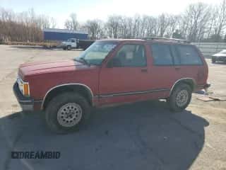 1993 Chevrolet Blazer с VIN 1GNDT13W9P2194015, выставлен на аукционе Copart как лот 48327255 с пробегом 188 591 миль миль и Списание • Salvage title. История ставок и продаж доступна на DreamBid. Изображение 1.