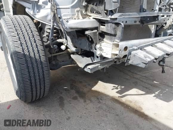 2020 Toyota Tacoma SR with VIN 5TFAX5GN7LX186226, listed as a IAAI auction lot 43352352 with 32,567 mi miles and . Bid and sale history available at DreamBid. Image 18.