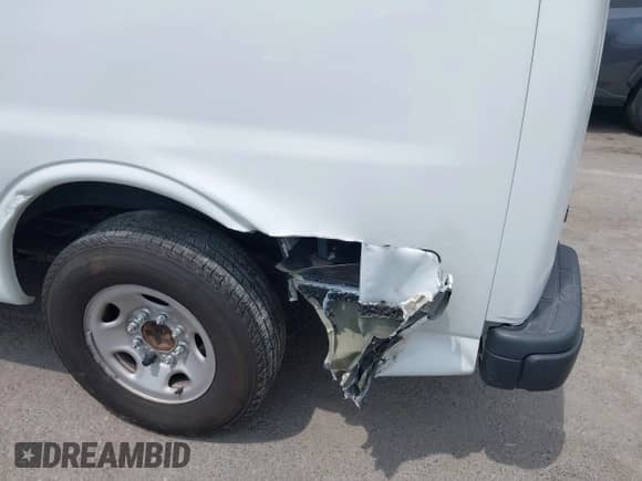 2020 Chevrolet Express Cargo with VIN 1GCWGAFG6L1227952, listed as a IAAI auction lot 42553407 with 119,632 mi miles and . Bid and sale history available at DreamBid. Image 6.