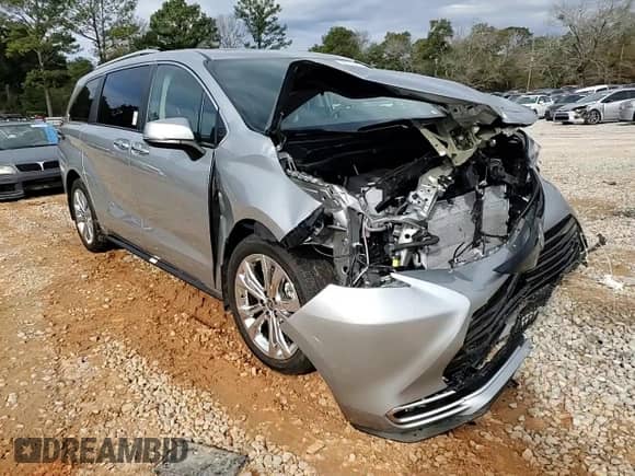 2024 Toyota Sienna Platinum с VIN 5TDERKEC7RS224483, выставлен на аукционе Copart как лот 88703475 с пробегом 3 527 миль миль и Списание • Salvage title. История ставок и продаж доступна на DreamBid. Изображение 11.