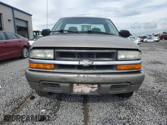 2000 Chevrolet S-10 с VIN 1GCCS1447YK104124, выставлен на аукционе Copart как лот 61206455 с пробегом 251 069 миль миль и Списание • Salvage title. История ставок и продаж доступна на DreamBid. Изображение 5.