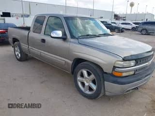 2002 Chevrolet Silverado 1500 LS with VIN 2GCEC19T221270290, listed as a IAAI auction lot 43084494 with 126,807 mi miles and . Bid and sale history available at DreamBid. Image 1.