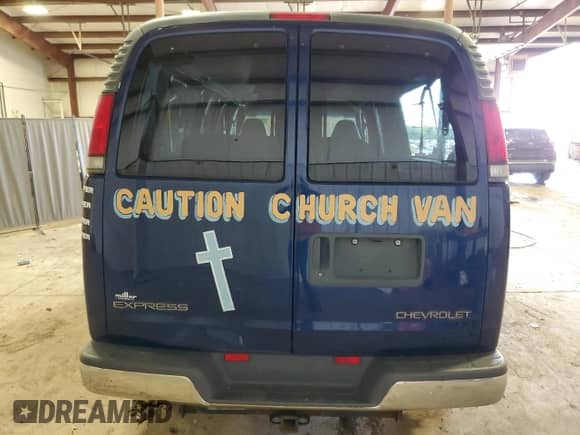 2002 Chevrolet Express с VIN 1GAHG39R121143434, выставлен на аукционе Copart как лот 73485264 с пробегом 80 692 миль миль и Списание • Salvage title. История ставок и продаж доступна на DreamBid. Изображение 6.