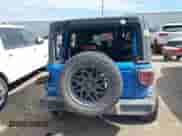 2023 Jeep Wrangler Sport S z VIN 1C4HJXDN6PW592915, wystawiony jako IAAI lot #41662077 z przebiegiem 43 129 mil mil oraz . Historia ofert i sprzedaży dostępna na DreamBid. Obrazek 17.
