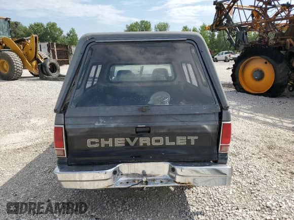 1992 Chevrolet S-10 z VIN 1GCCS19Z9N2166785, wystawiony jako Copart lot #65441244 z przebiegiem 195 837 mil mil oraz Szkoda całkowita • Salvage title. Historia ofert i sprzedaży dostępna na DreamBid. Obrazek 6.