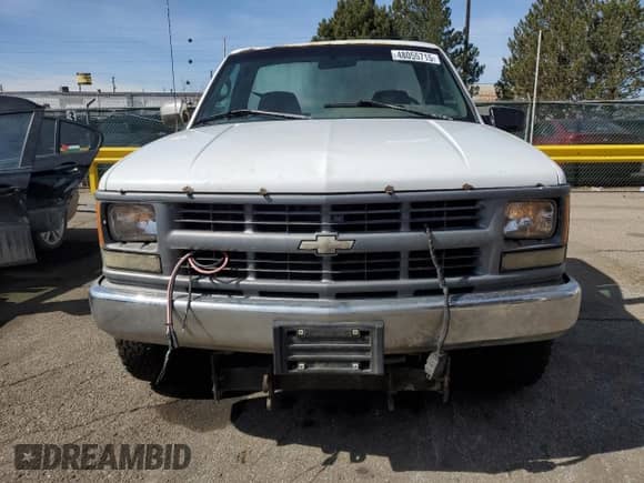 1996 Chevrolet Silverado 2500 with VIN 1GCGK24RXTZ113435, listed as a Copart auction lot 48055715 with 199,643 mi miles and Non repairable. Bid and sale history available at DreamBid. Image 5.