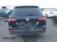 2019 Volkswagen Tiguan S z VIN 3VV1B7AX4KM196397, wystawiony jako IAAI lot #43199338 z przebiegiem 85 221 mil mil oraz . Historia ofert i sprzedaży dostępna na DreamBid. Obrazek 17.