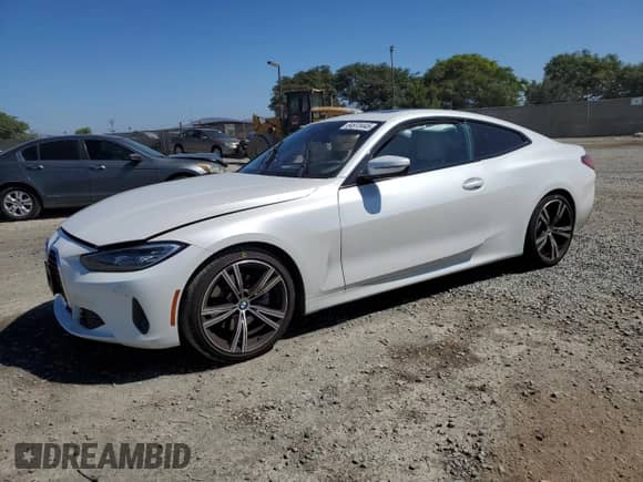 2021 BMW 4 Series 430i z VIN WBA53AP02MCG44662, wystawiony jako Copart lot #84973445 z przebiegiem Nie podano mil oraz Szkoda całkowita • Salvage title. Historia ofert i sprzedaży dostępna na DreamBid. Obrazek 1.