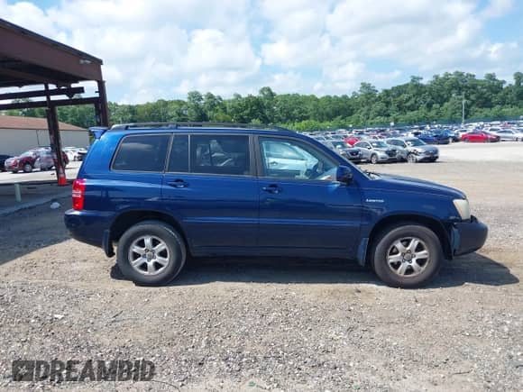 2003 Toyota Highlander с VIN JTEHF21A930125888, выставлен на аукционе IAAI как лот 42749741 с пробегом 154 592 миль миль и . История ставок и продаж доступна на DreamBid. Изображение 13.