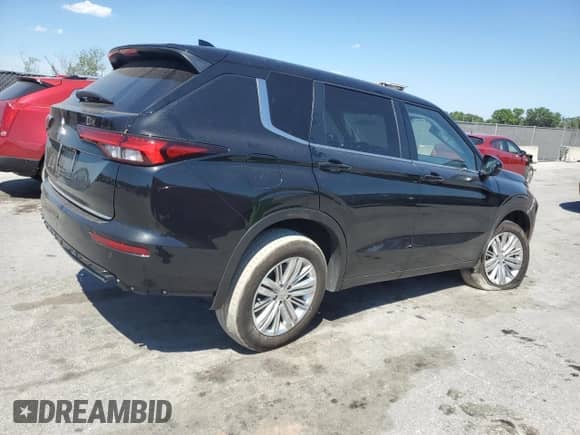 2024 Mitsubishi Outlander ES with VIN JA4J3UA84RZ054718, listed as a Copart auction lot 50700805 with 24,939 mi miles and Salvage title. Bid and sale history available at DreamBid. Image 3.