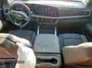 2025 Chevrolet Tahoe LT z VIN 1GNS5NRD7SR148973, wystawiony jako Copart lot #69501545 z przebiegiem 14 342 mil mil oraz Szkoda całkowita • Salvage title. Historia ofert i sprzedaży dostępna na DreamBid. Obrazek 8.