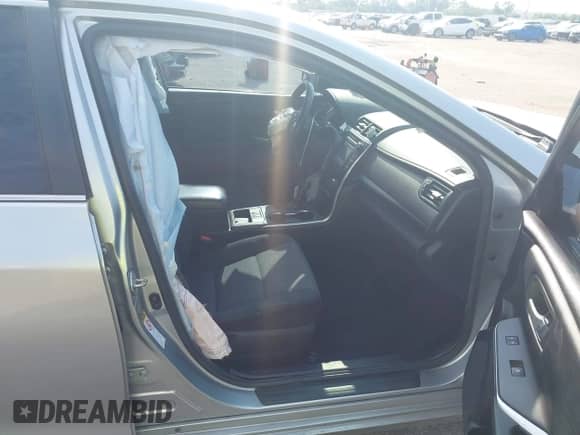 2017 Toyota Camry Hybrid LE z VIN 4T1BD1FK0HU222078, wystawiony jako IAAI lot #43065553 z przebiegiem 141 297 mil mil oraz . Historia ofert i sprzedaży dostępna na DreamBid. Obrazek 5.