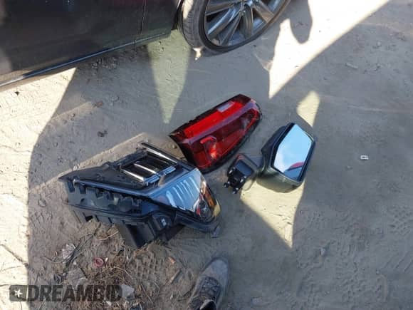 2022 GMC Sierra 1500 AT4 с VIN 3GTUUEET3NG563018, выставлен на аукционе IAAI как лот 41512499 с пробегом 54 538 миль миль и . История ставок и продаж доступна на DreamBid. Изображение 12.