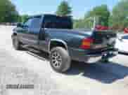 2005 GMC Sierra 1500 SLE с VIN 1GTEC19T65Z323150, выставлен на аукционе IAAI как лот 42132886 с пробегом 176 102 миль миль и . История ставок и продаж доступна на DreamBid. Изображение 3.