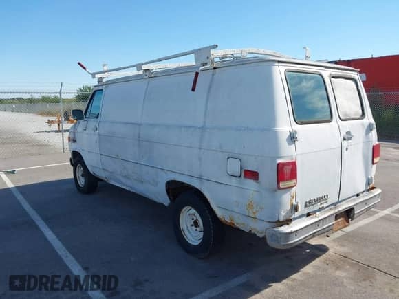 1990 Chevrolet Chevy Van с VIN 2GCEG25H3L4149943, выставлен на аукционе IAAI как лот 43064059 с пробегом 229 463 миль миль и . История ставок и продаж доступна на DreamBid. Изображение 3.