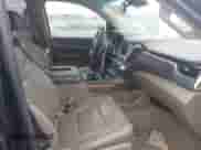 2017 Chevrolet Suburban Premier z VIN 1GNSCJKC2HR360964, wystawiony jako IAAI lot #41962373 z przebiegiem 127 060 mil mil oraz . Historia ofert i sprzedaży dostępna na DreamBid. Obrazek 5.