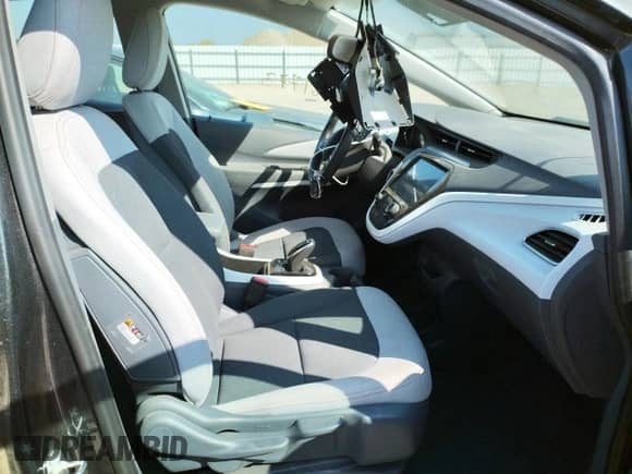 2019 Chevrolet Bolt EV LT z VIN 1G1FY6S01K4118758, wystawiony jako Copart lot #59396842 z przebiegiem 61 773 mil mil oraz . Historia ofert i sprzedaży dostępna na DreamBid. Obrazek 5.