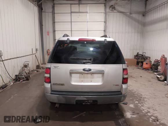 2006 Ford Explorer XLT z VIN 1FMEU73856UB59887, wystawiony jako IAAI lot #41462046 z przebiegiem Nie podano mil oraz . Historia ofert i sprzedaży dostępna na DreamBid. Obrazek 16.